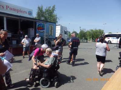 Samedi_18_juin_arrivee_medical_et_repas_28329.jpg