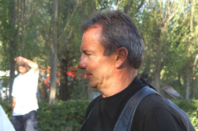 Portraits (145)
